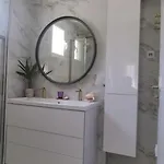 Βίλα La Petite Nicoise Au Jacuzzi A 3 Min De La Νίκαια