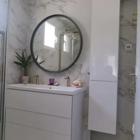Villa La Petite Nicoise Au Jacuzzi A 3 Min De La Nice